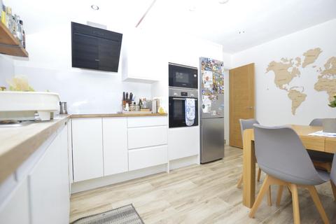 2 bedroom flat for sale, Chesterton Terrace, Plaistow, London, E13 0BZ