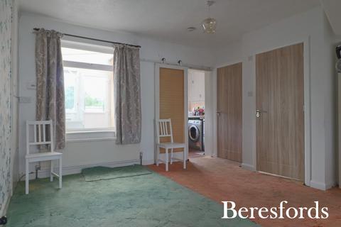 3 bedroom semi-detached house for sale, Argyle Gardens, Upminster, RM14