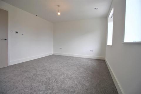 3 bedroom semi-detached house to rent, Corrie Road, Addlestone KT15