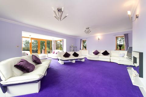 5 bedroom village house for sale, Worcester Road, Knowle Fields, Alcester, Worcestershire, B49