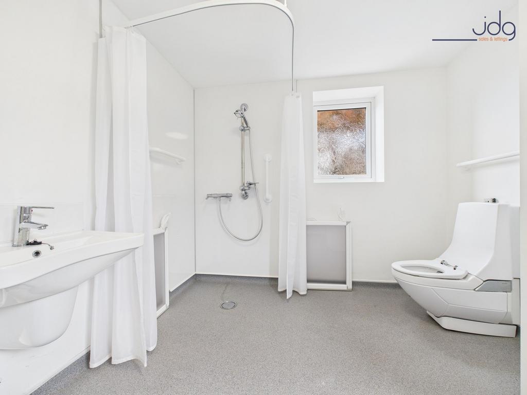 Ground Floor Wet Room