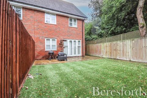 3 bedroom semi-detached house for sale, Foxwood Gardens, Little Canfield, CM6
