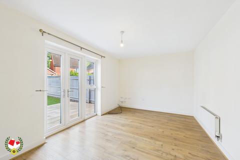 25 Fauld Drive Kingsway, Quedgeley, Gloucester, GL2 2HZ