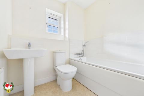 25 Fauld Drive Kingsway, Quedgeley, Gloucester, GL2 2HZ