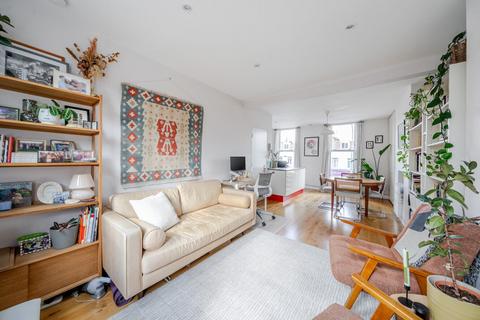 2 bedroom flat for sale, Lewisham Way, New Cross, London, SE14