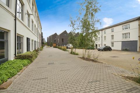 undefined, Birch Landing, Horseman Square, S3