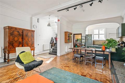 6 bedroom end of terrace house for sale, Mitchell Street, London, EC1V