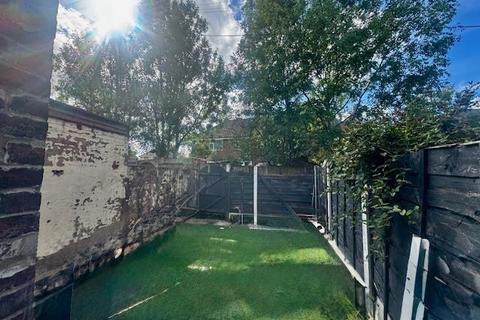 35 Thompson Lane, Chadderton, Oldham, OL9 8LX