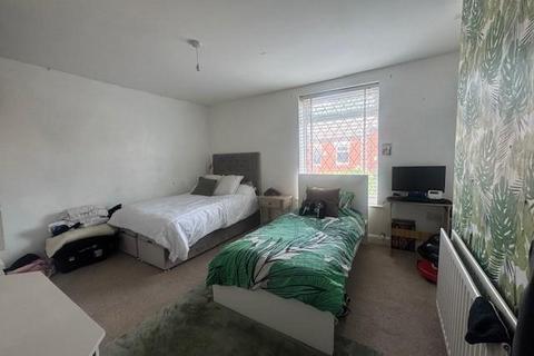 35 Thompson Lane, Chadderton, Oldham, OL9 8LX