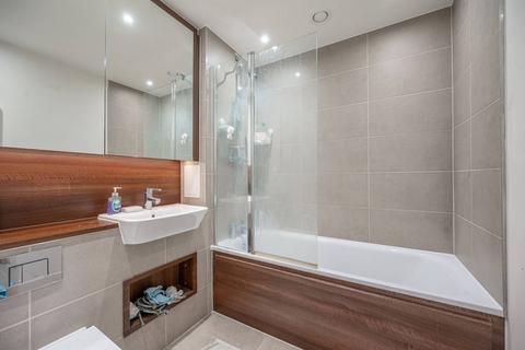 2 bedroom flat for sale, Moorhen Drive, Colindale, London, NW9