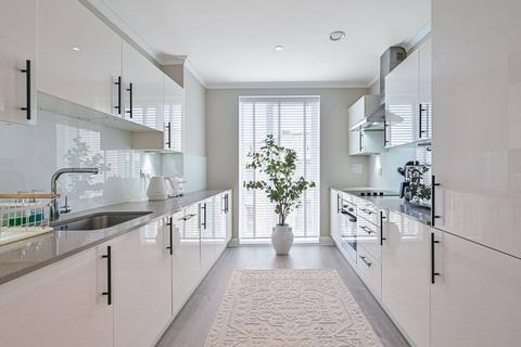 3 bedroom flat for sale, Grahame Park Way, Mill Hill, London, NW9