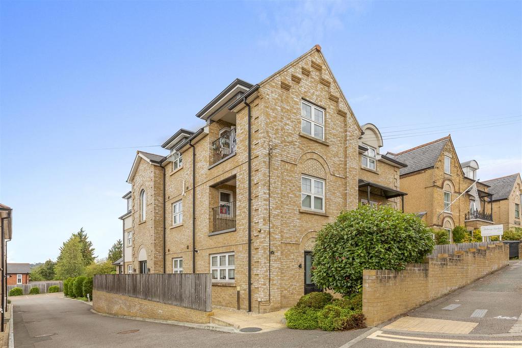 Flat 9, 15 Priory Road, HP13 6 SL-13.jpg