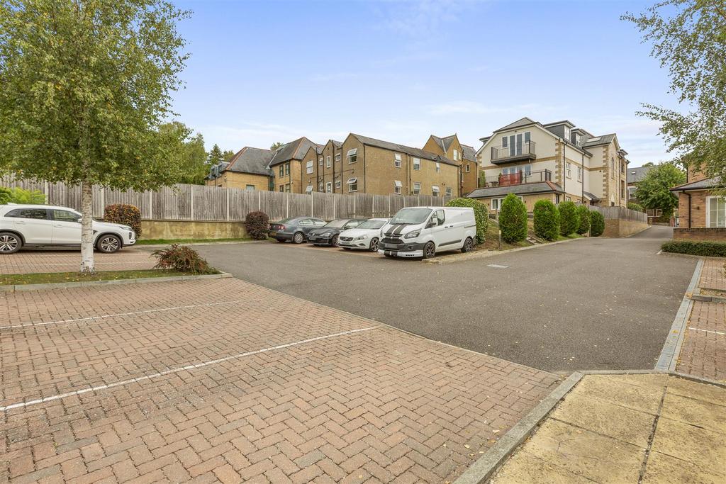 Flat 9, 15 Priory Road, HP13 6 SL-15.jpg