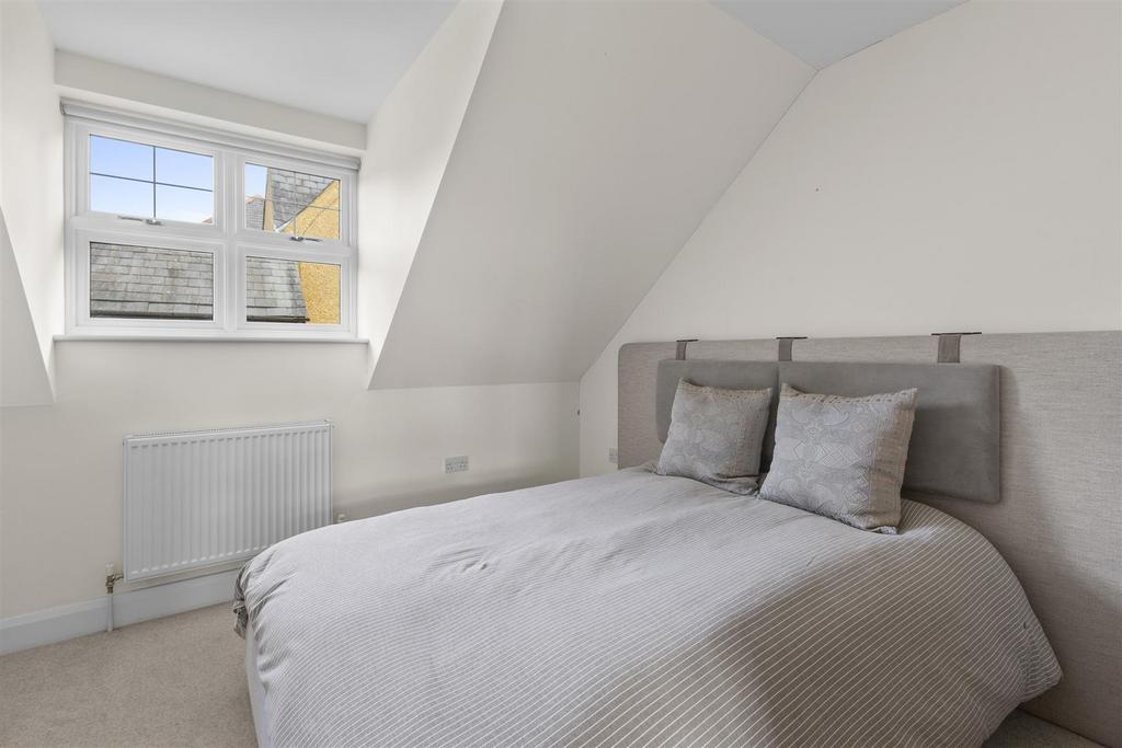 Flat 9, 15 Priory Road, HP13 6 SL-1.jpg