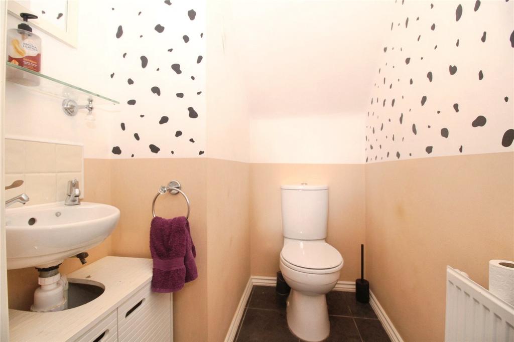 Cloakroom/Wc