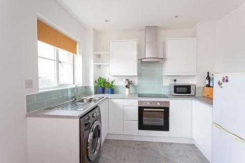 2 bedroom flat to rent, Joseph Hardcastle Close, London SE14