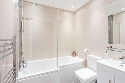 2 bedroom flat to rent, Joseph Hardcastle Close, London SE14