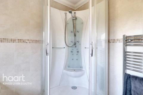 5 bedroom detached house for sale, Lynn Road, East Winch