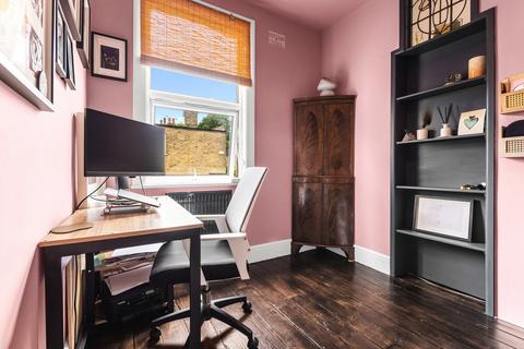 104 Trinity Rise, London, SW2 2QS