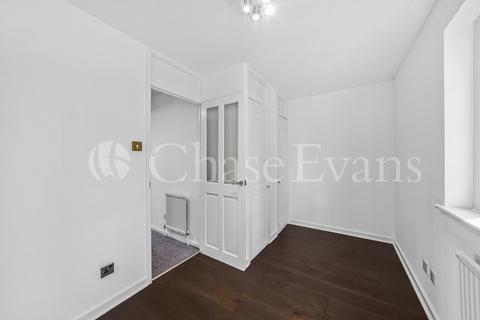 23 York Close, London, E6 5QN