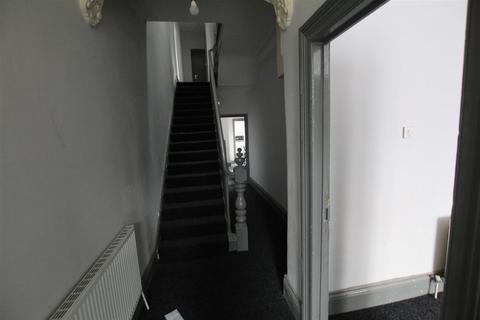 6 bedroom house to rent, Wingrove Road, Newcastle Upon Tyne NE4