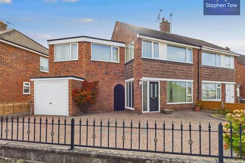 Carnforth Avenue, Bispham, FY2