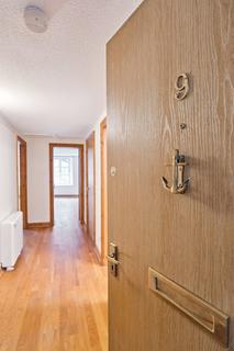 56/9 Timber Bush, Edinburgh, EH6 6QH