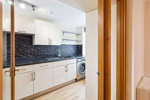 56/9 Timber Bush, Edinburgh, EH6 6QH