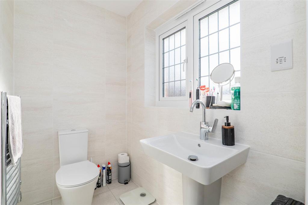 Master Bedroom Ensuite