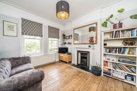 3 bedroom maisonette for sale, Barcombe Avenue, London SW2