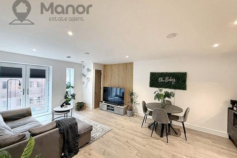 2 bedroom flat for sale, St. James Road, Brentwood, CM14 4JW