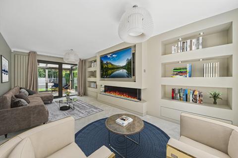 5 bedroom detached house for sale, Woodlands Close, Apperley Bridge, West Yorkshire, BD10