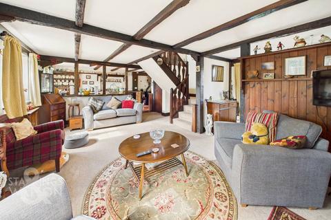 3 bedroom cottage for sale, Low Road, Norwich NR14