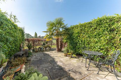4 bedroom townhouse for sale, Lakeside Approach, Tadcaster LS24