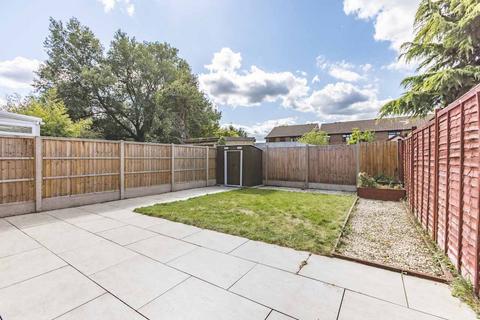undefined, Cobb Close, Datchet SL3