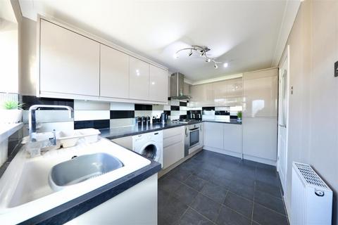 2 bedroom terraced house for sale, Brooklands Road, Hull