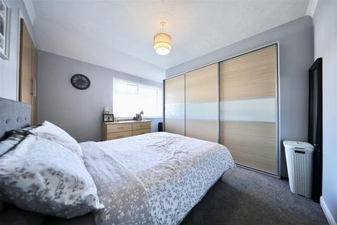 2 bedroom terraced house for sale, Brooklands Road, Hull