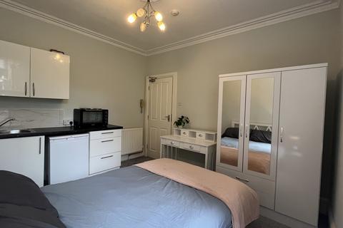 1 bedroom house of multiple occupation to rent, Ashley Road, Poole, Dorset, BH14