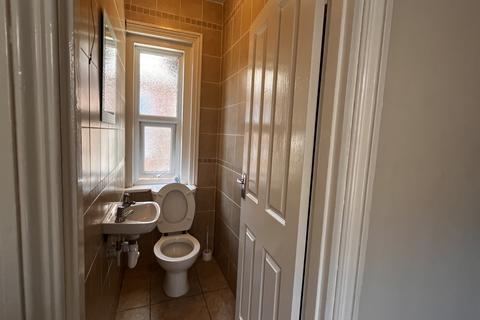 1 bedroom house of multiple occupation to rent, Ashley Road, Poole, Dorset, BH14