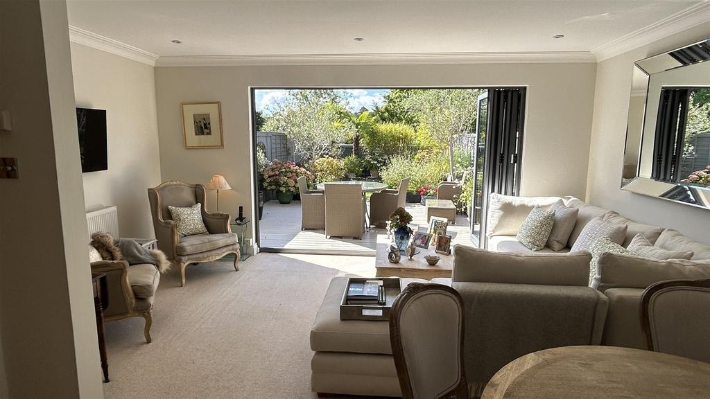 Lounge We