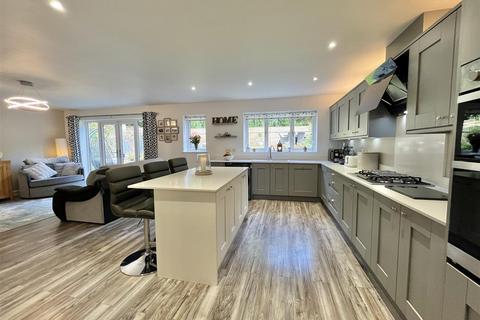 undefined, Mouselow Mews, Glossop