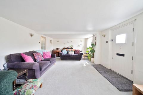 17 Berrycroft, Willingham, Cambridge, CB24 5JX