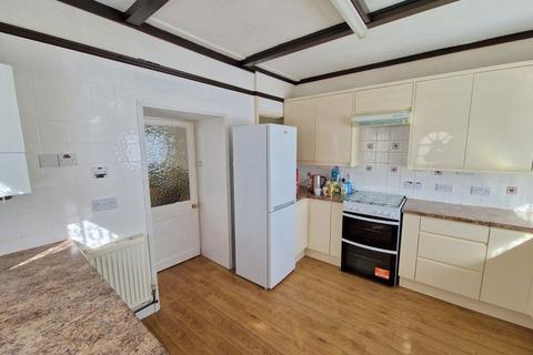 4 bedroom end of terrace house for sale, Exeter Road, Exmouth, EX8 1QQ
