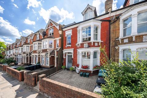 3 bedroom flat for sale, Ferme Park Road, London, N8
