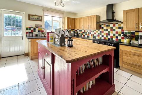 4 bedroom detached bungalow for sale, Whaplode PE12