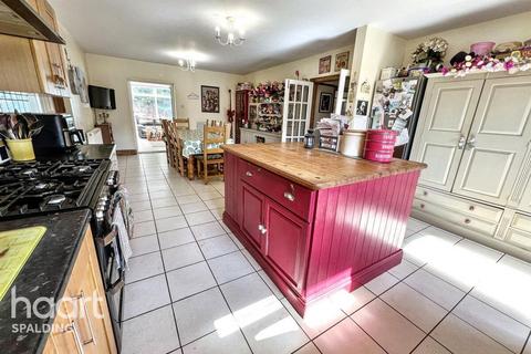 4 bedroom detached bungalow for sale, Whaplode PE12