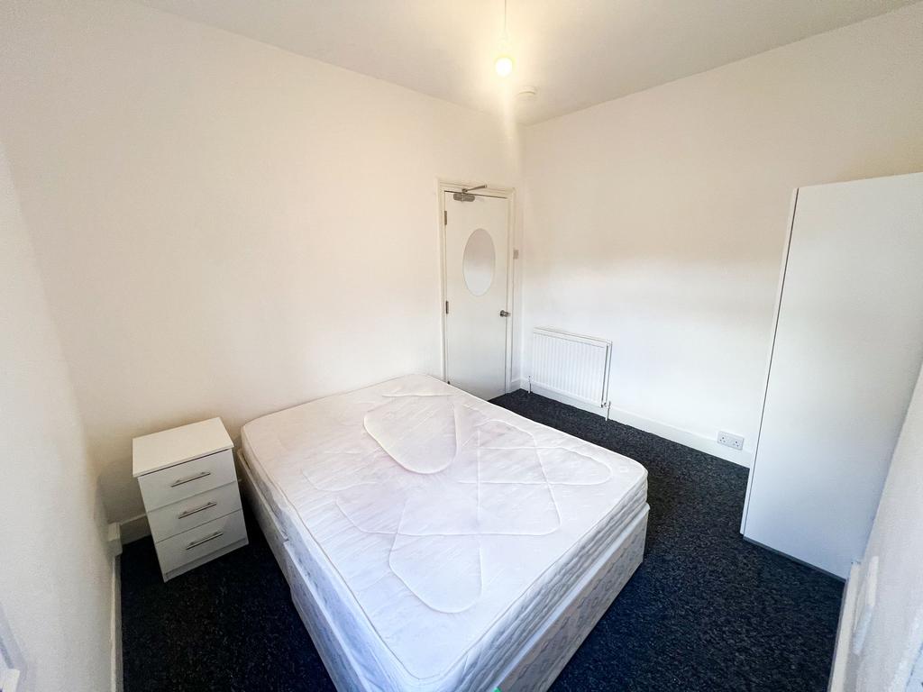 Madeira Rd E11