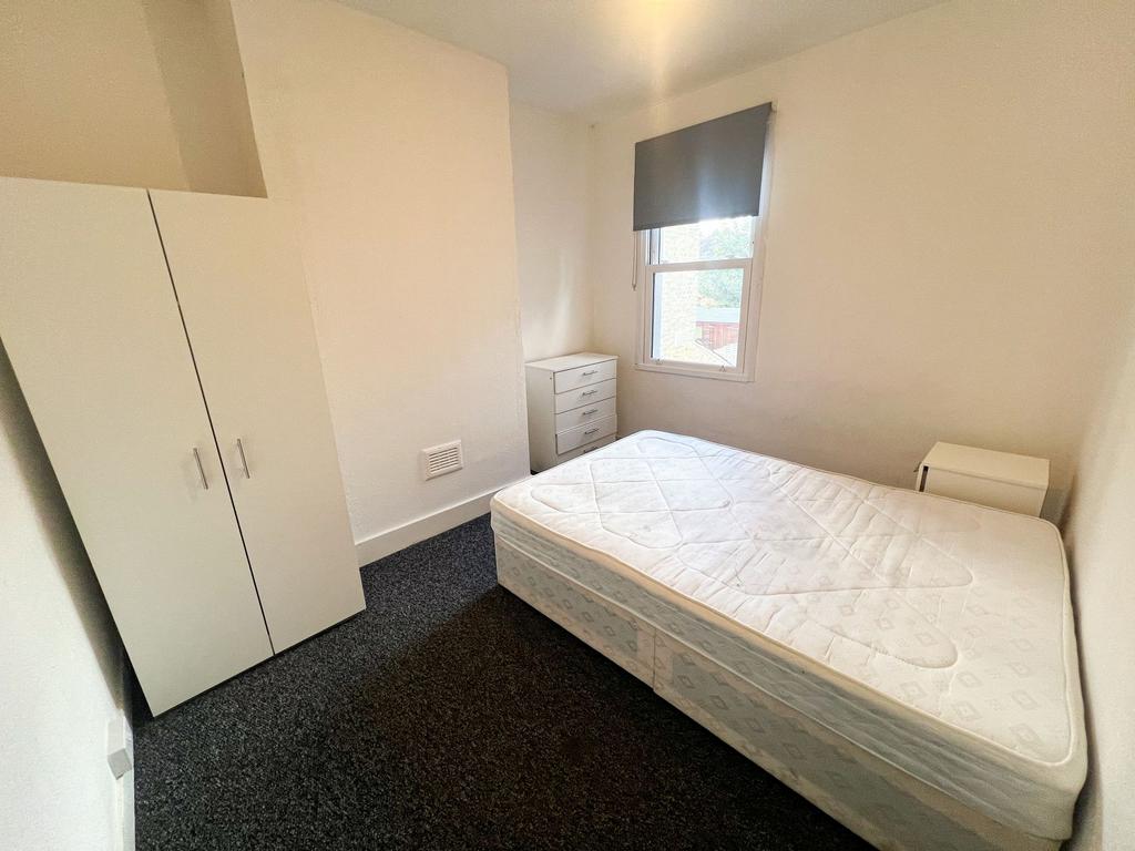 Madeira Rd E11