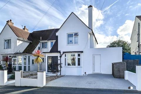 undefined, North Avenue, Eastbourne BN20