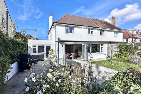 undefined, North Avenue, Eastbourne BN20